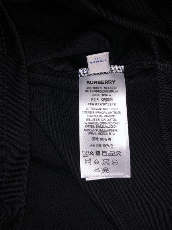 ブランドTシャツ角部分ディテール